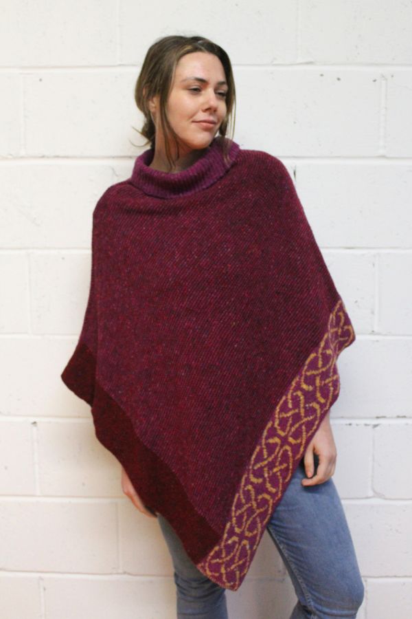 Mull Cape in Mallow Merino Wool